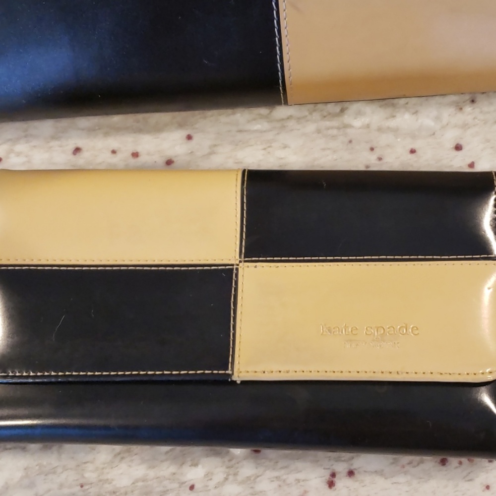 Kate spade wallet with no name purse